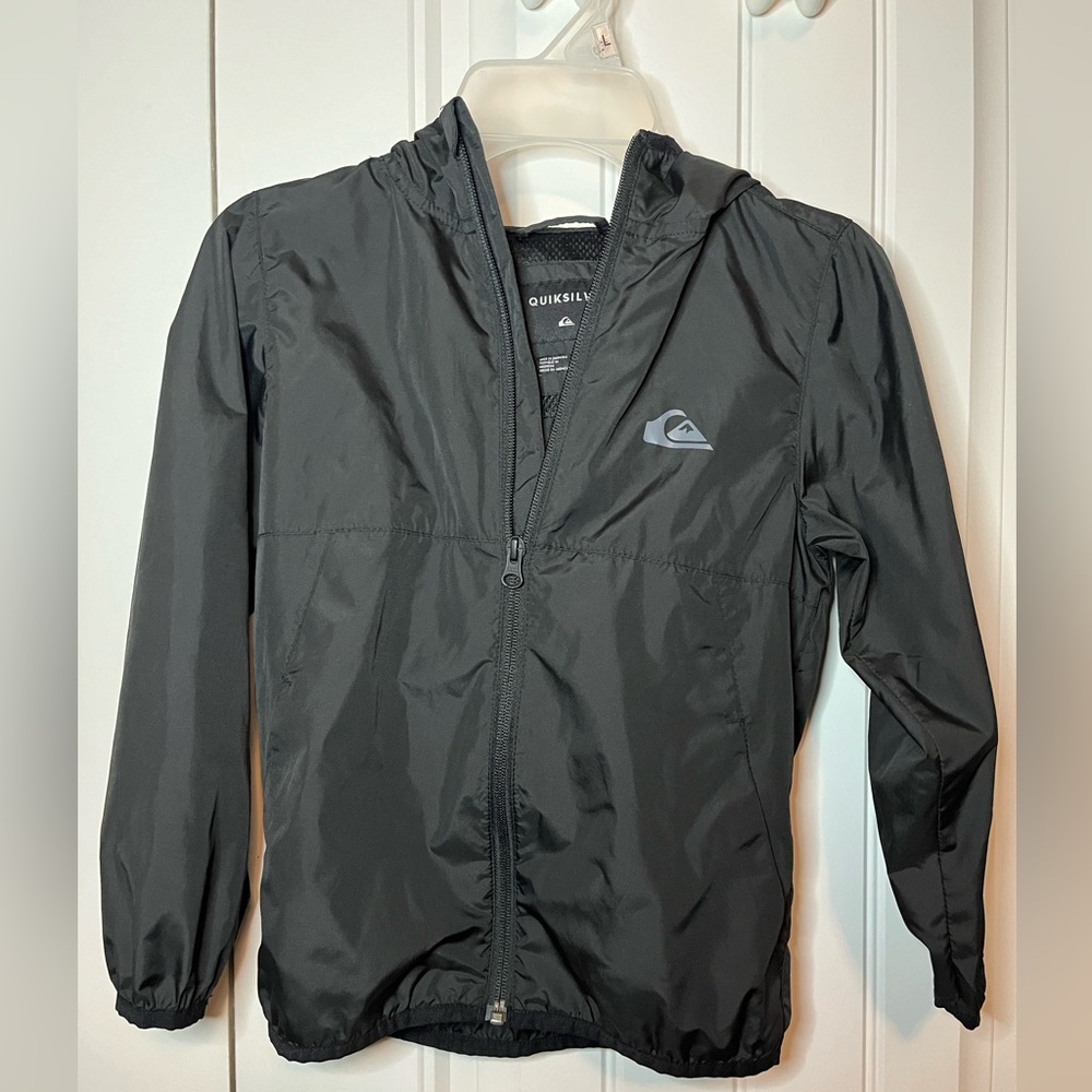 YOUTH size 7 black Quiksilver Windbreaker VERY GOOD CONDITION